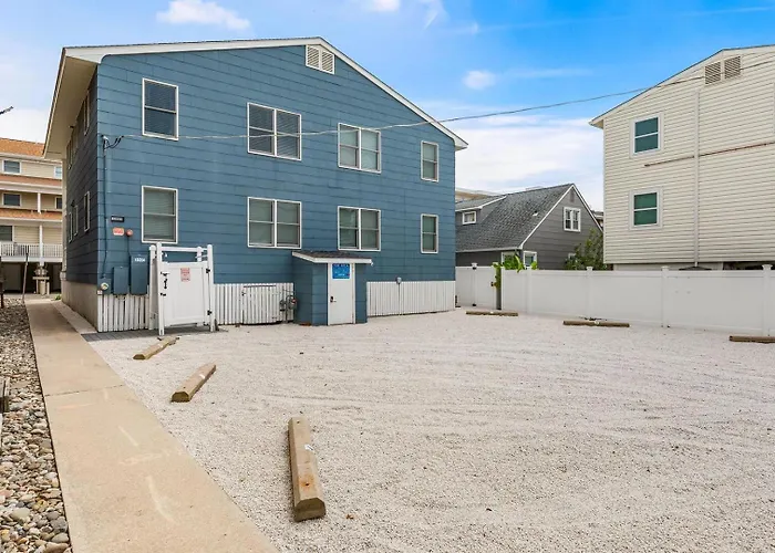 The Barracuda 3 Steps To The Ocean City